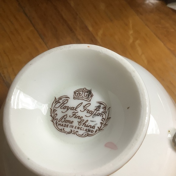 Royal Grafton England Strawberry Pale Pink Bone China Teacup and Saucer - Picture 10 of 10